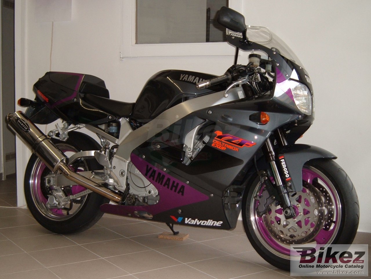Big nymous user. yzf 750 r picture and wallpaper from Bikez.com
